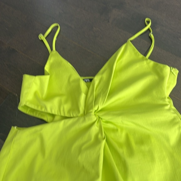 Lime Dress - Picture 2 of 5